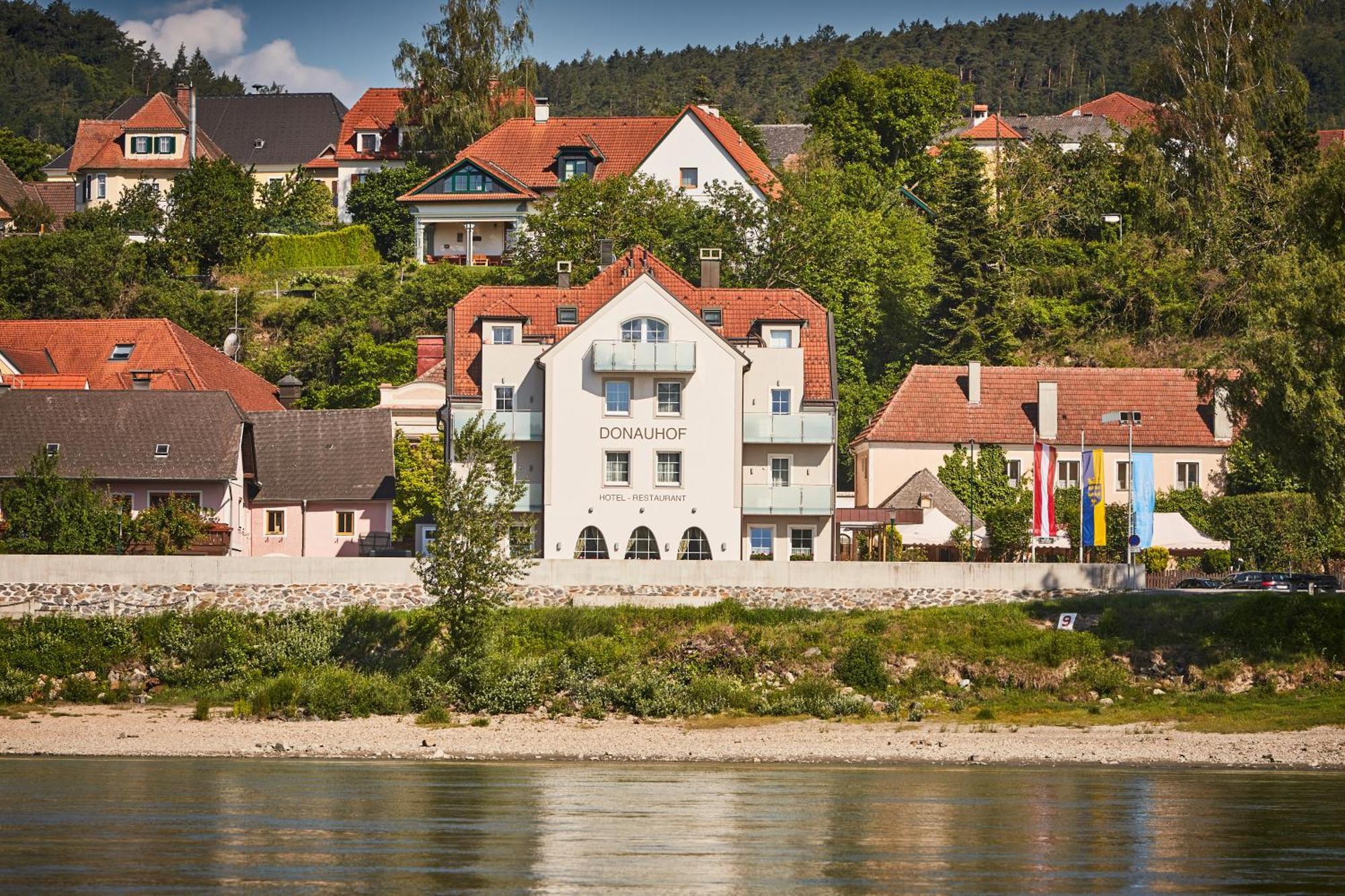 Hotel Donauhof Emmersdorf an der Donau Exterior photo