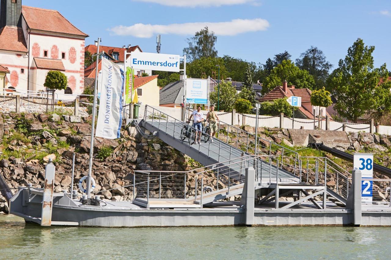 Hotel Donauhof Emmersdorf an der Donau Exterior photo
